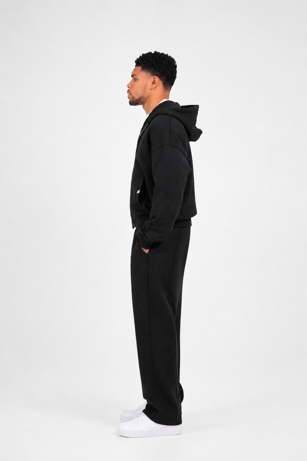 L'Essentiels Zip Up - Black