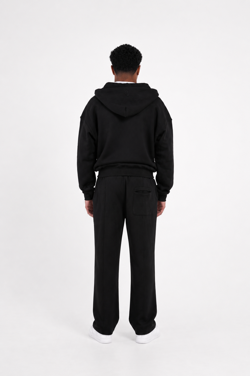L'Essentiels Zip Up - Black