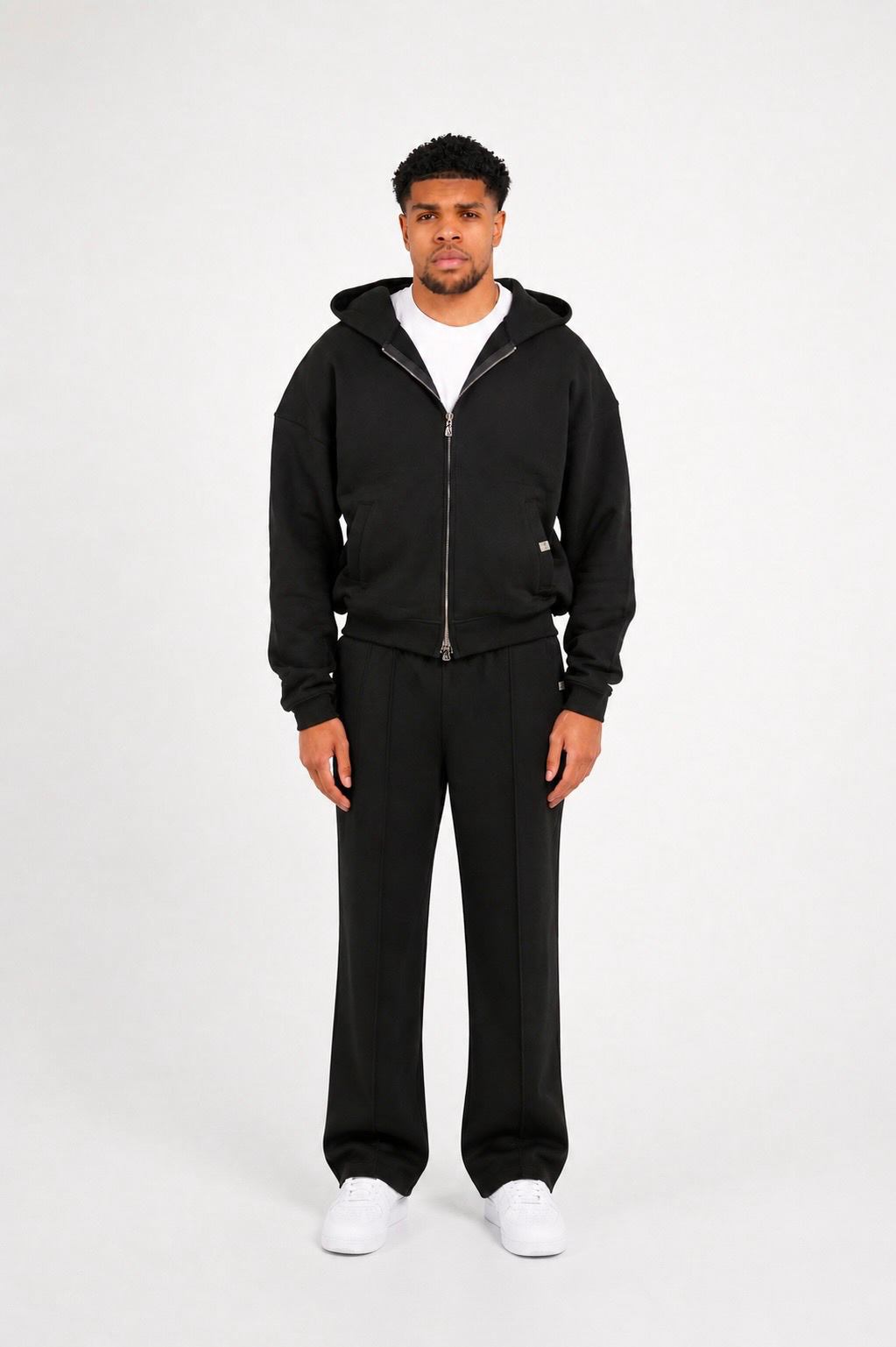 L'Essentiels Zip Up - Black